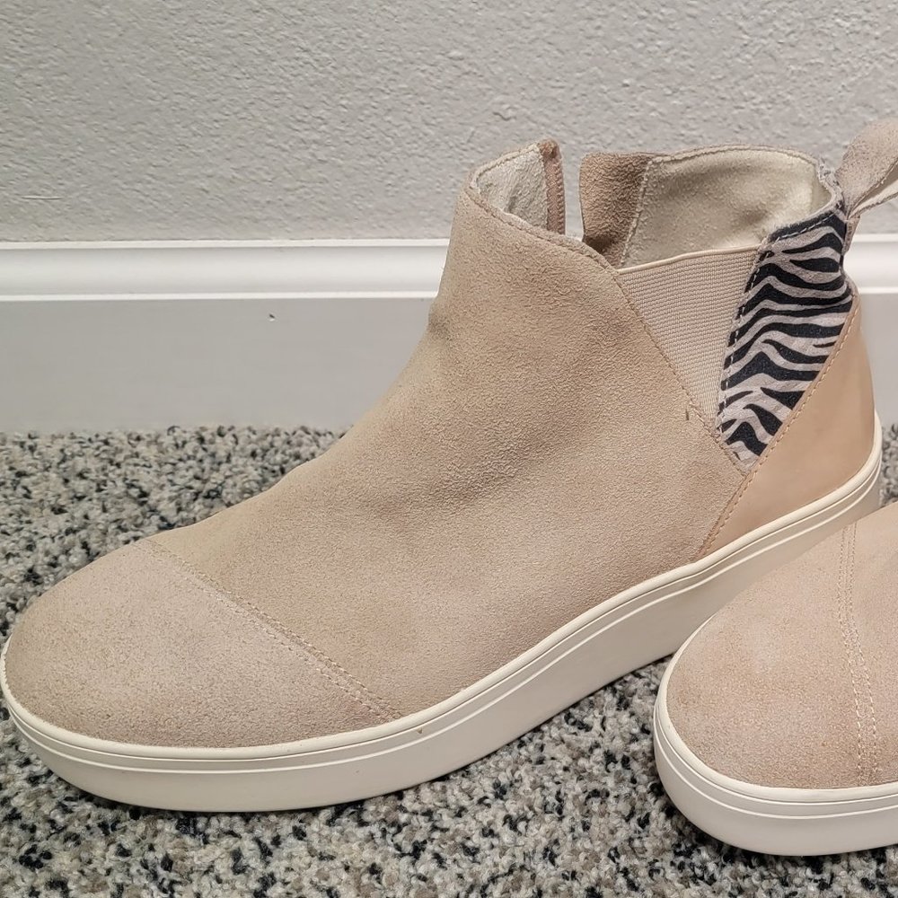 Toms Slip On Leather Jamie Bootie Tan